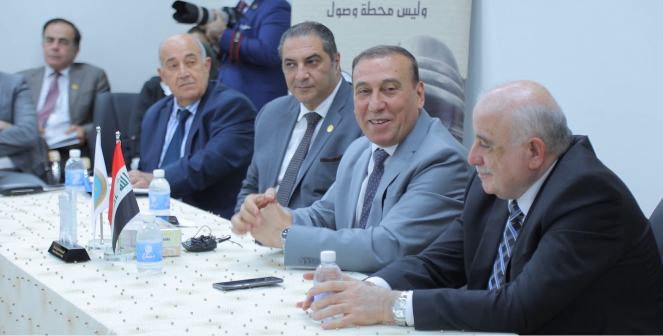 A part of the dialogue session held by the Iraqi Bank for Trade and the granting of loans to citizens wishing to buy solar applications at the initiative of the adviser to Prime Minister Abdul Hussein Al-Henin. AlHunain_20